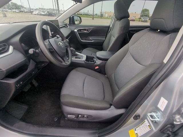 Used 2025 Toyota RAV4 XLE w/ Convenience Package FWD image 11