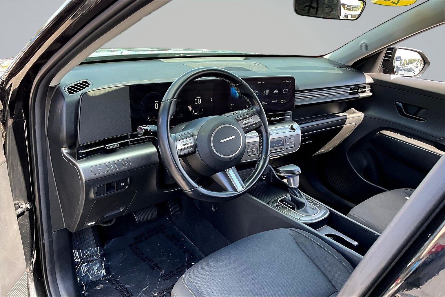 Used 2025 Hyundai Kona SEL FWD image 14