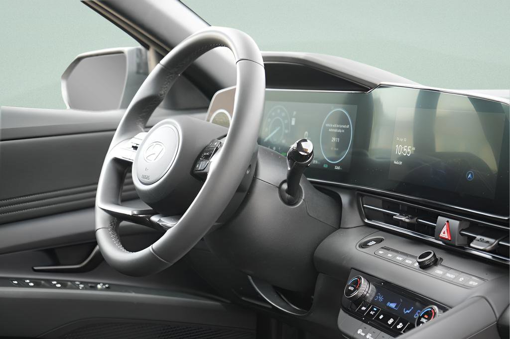 Certified 2025 Hyundai Elantra SEL FWD image 13