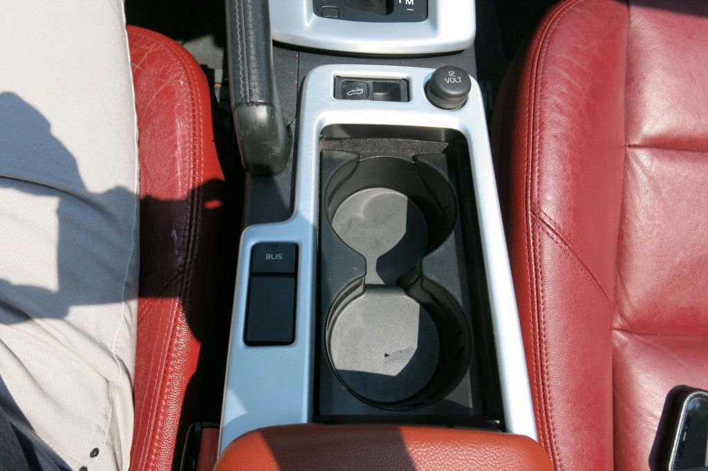 Used 2011 Volvo C70 T5 image 28