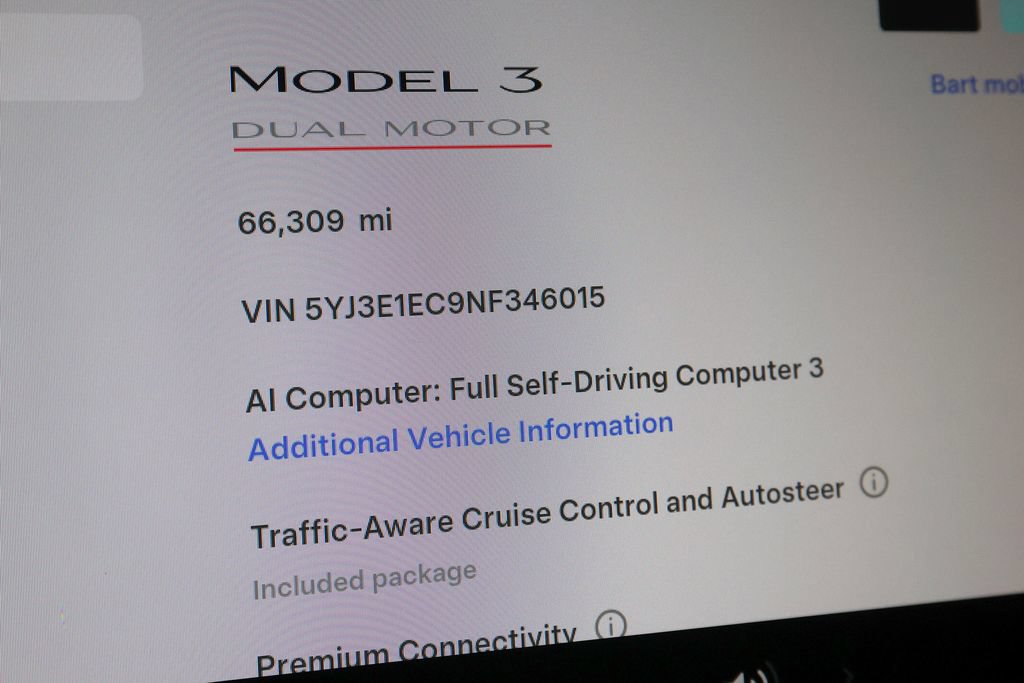 Used 2022 Tesla Model 3 Performance AWD/4WD image 17