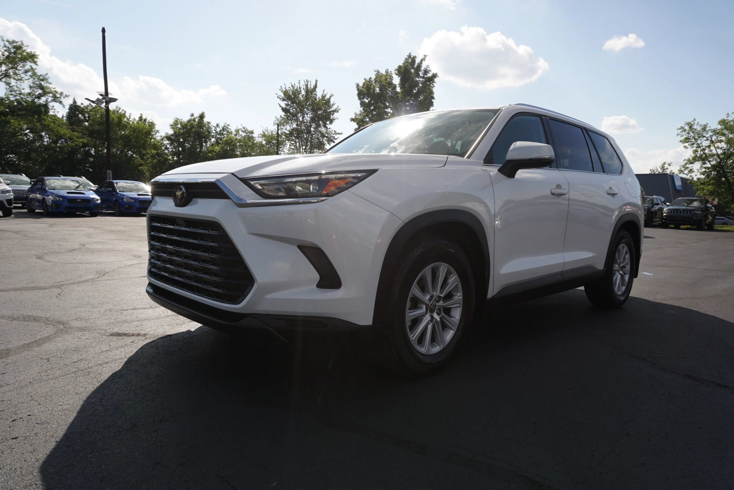 Used 2024 Toyota Grand Highlander AWD image 4