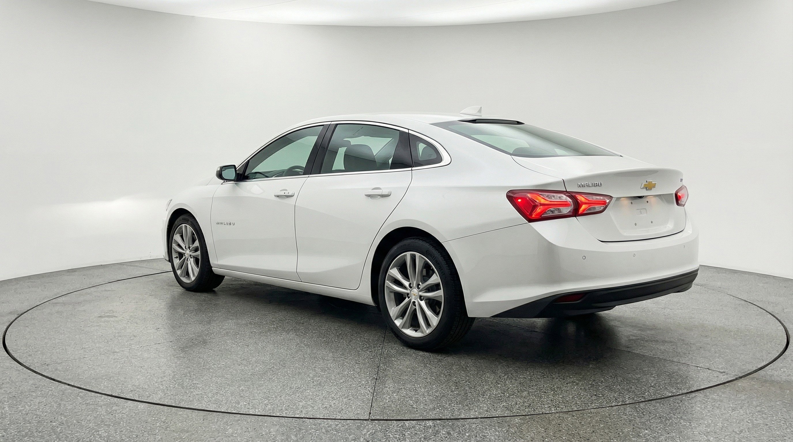 Used 2024 Chevrolet Malibu LT FWD image 6