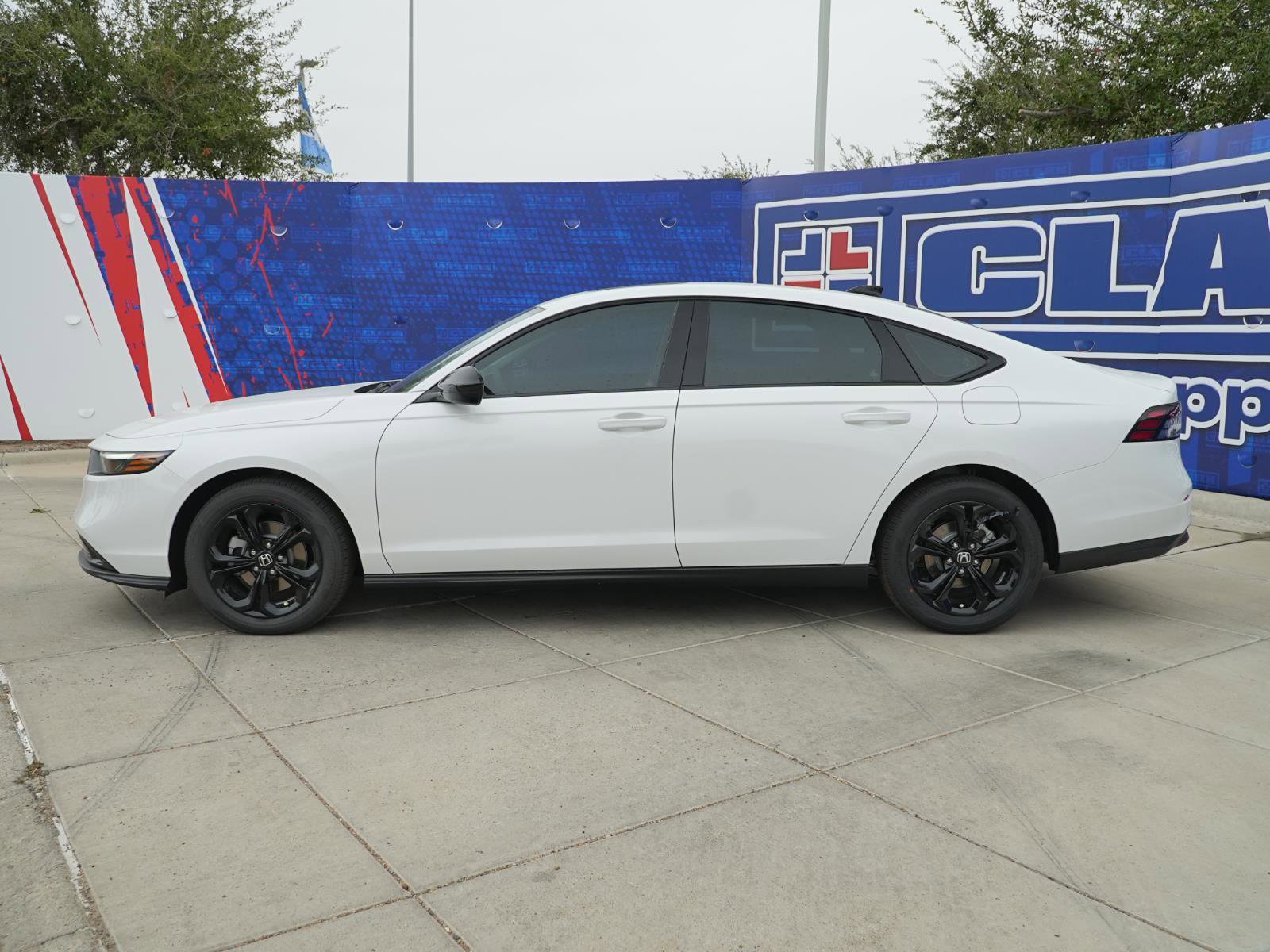 New 2025 Honda Accord SE image 10