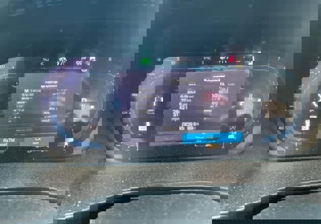 Used 2023 Volvo XC40 B5 Plus w/ Protection Package Premier image 11