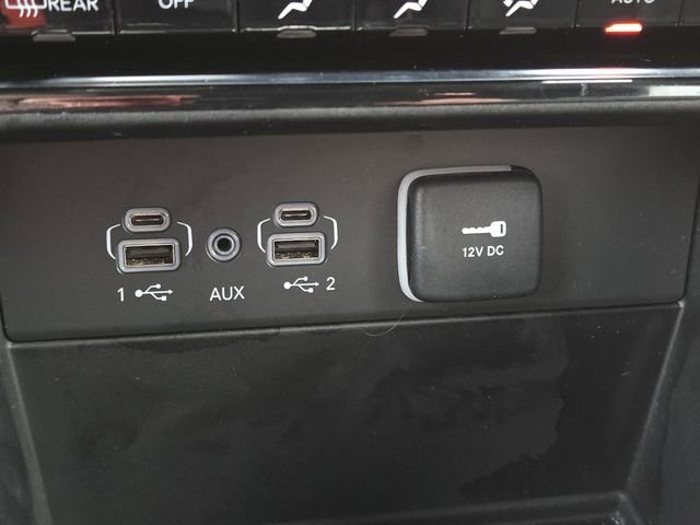 Used 2023 Jeep Grand Cherokee L Limited image 7