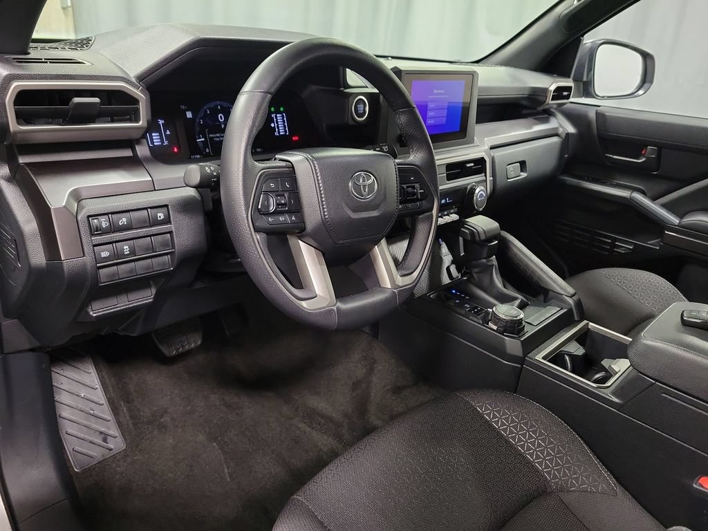 Used 2025 Toyota 4Runner SR5 AWD/4WD image 16