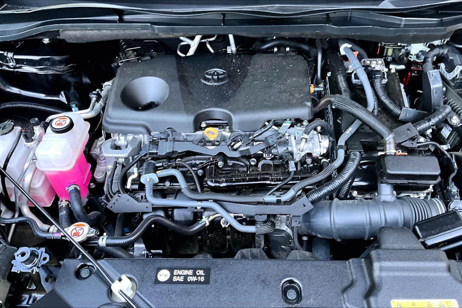Certified 2024 Toyota Sienna XSE FWD image 32