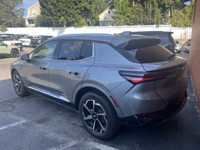 Used 2024 Chevrolet Equinox EV LT w/ Active Safety Package 3 image 3