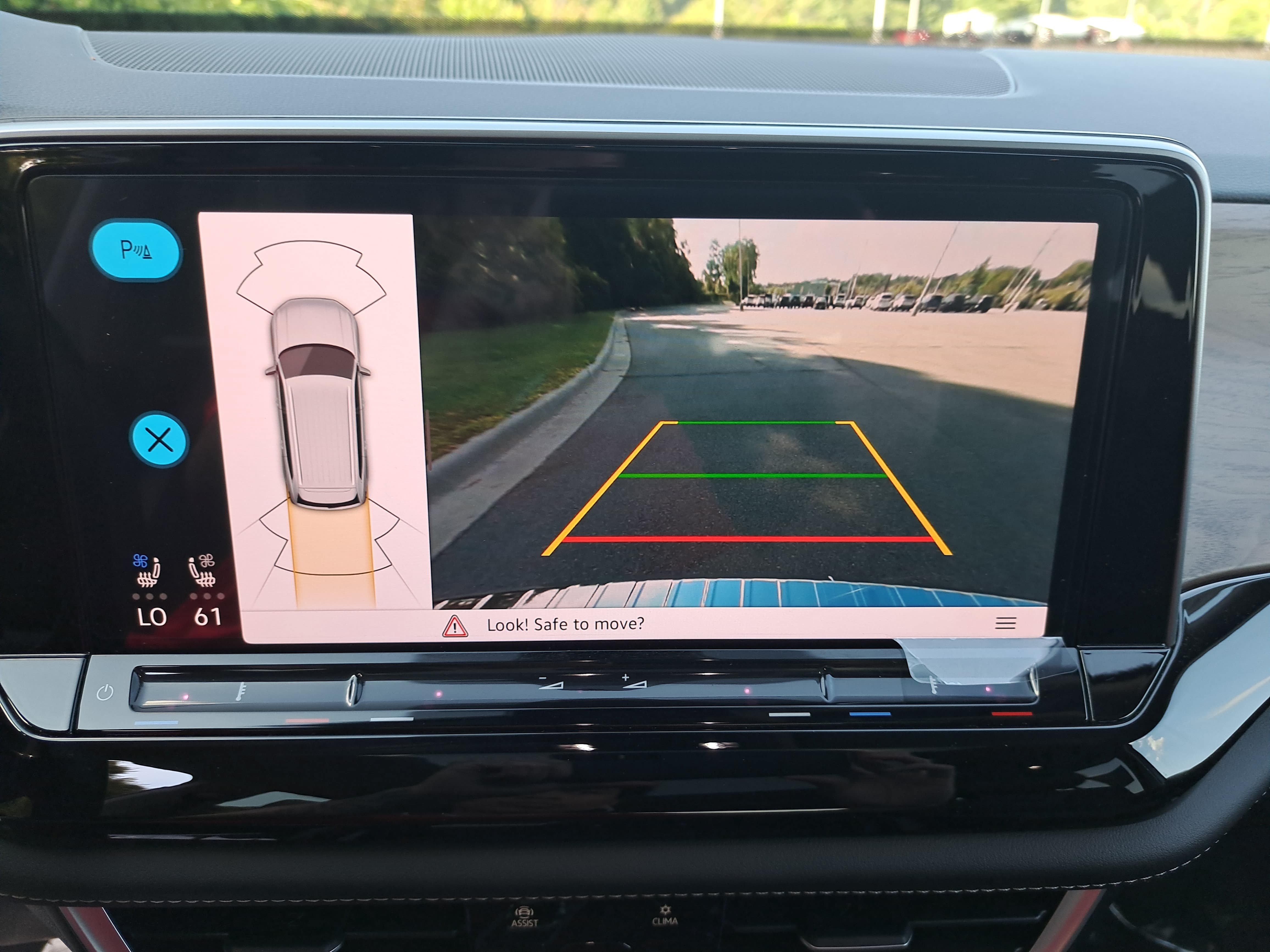 Certified 2026 Volkswagen Atlas SE FWD image 24