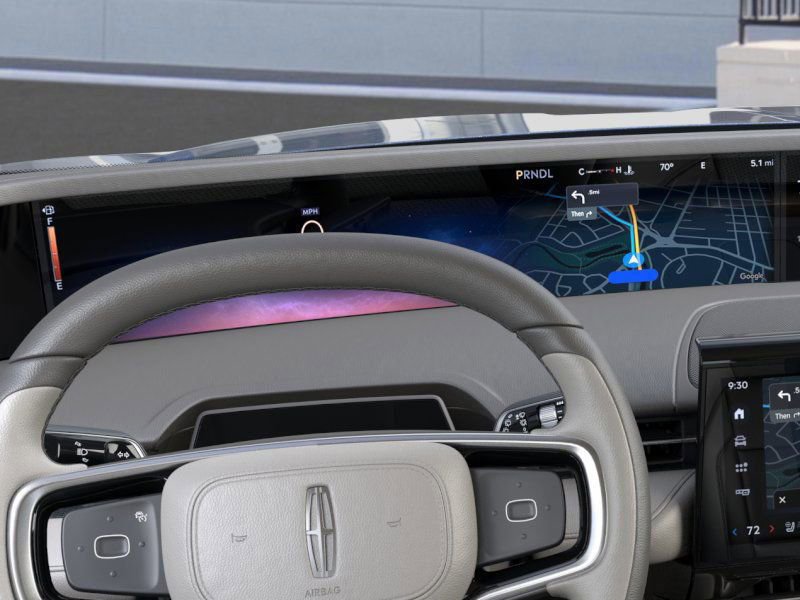 New 2025 Lincoln Nautilus Premier image 13