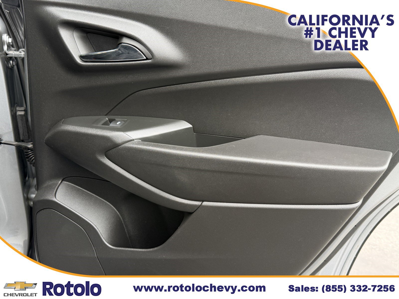 Used 2025 Chevrolet Trax LT FWD image 11