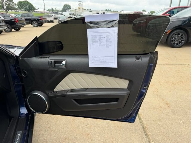 Used 2012 Ford Mustang GT Premium RWD image 23