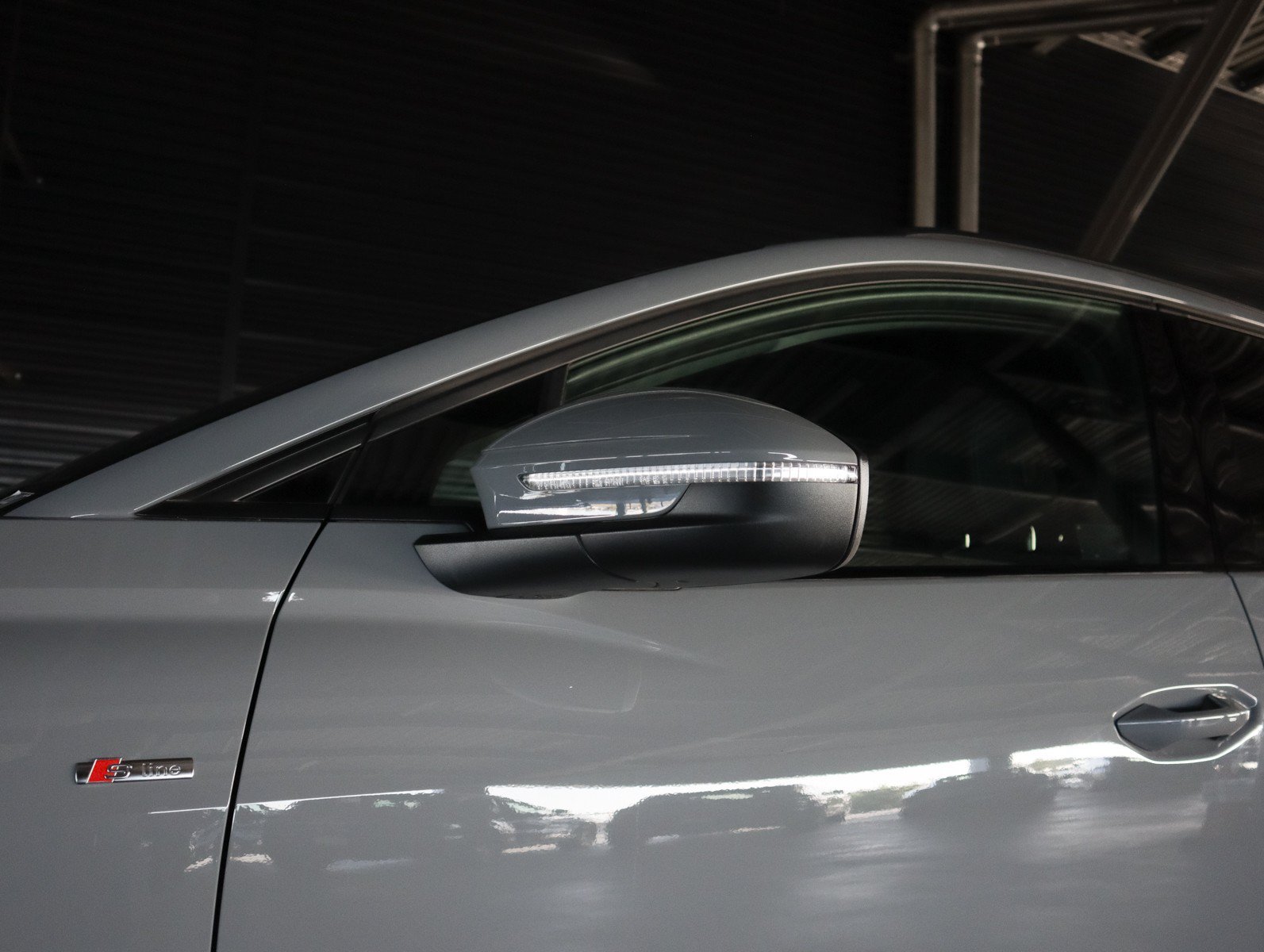 Used 2023 Audi Q4 e-tron Premium Plus AWD/4WD image 30