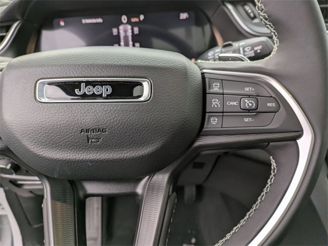 New 2025 Jeep Grand Cherokee Altitude image 16