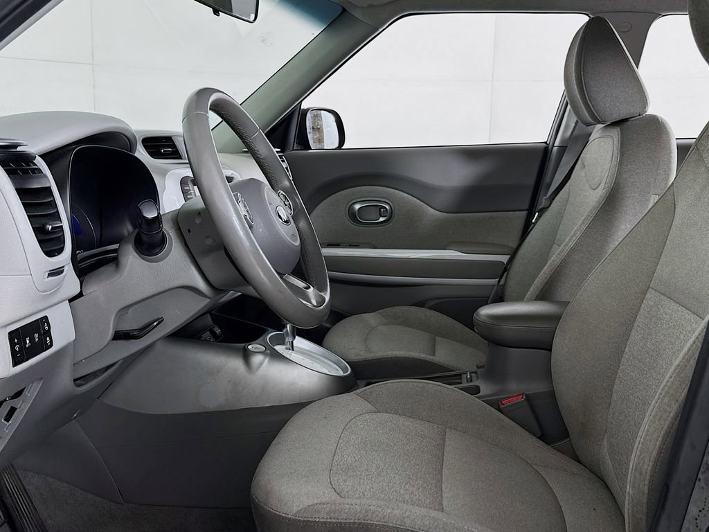 Used 2016 Kia Soul EV FWD image 11
