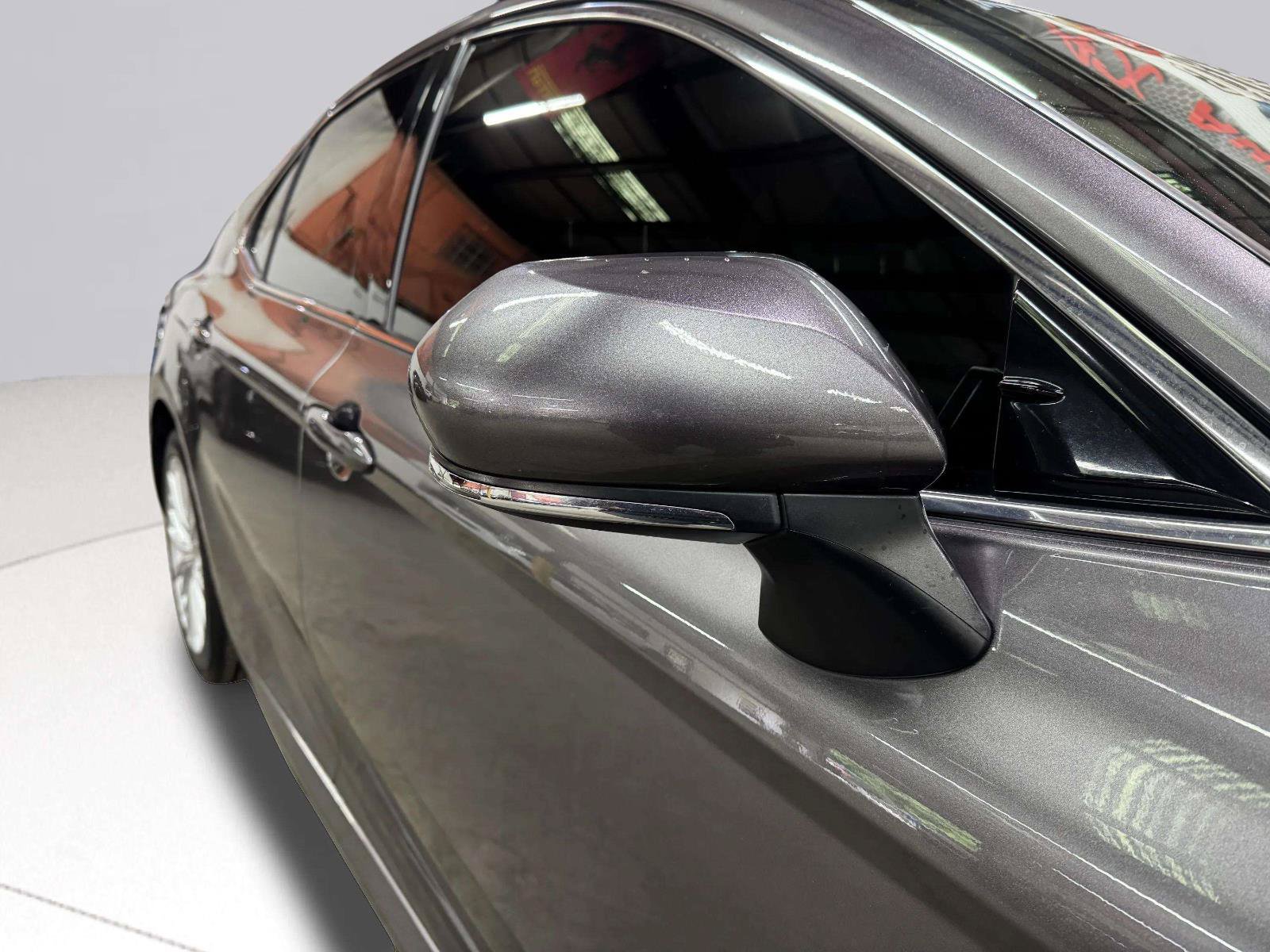 Used 2020 Toyota Camry XLE FWD image 12