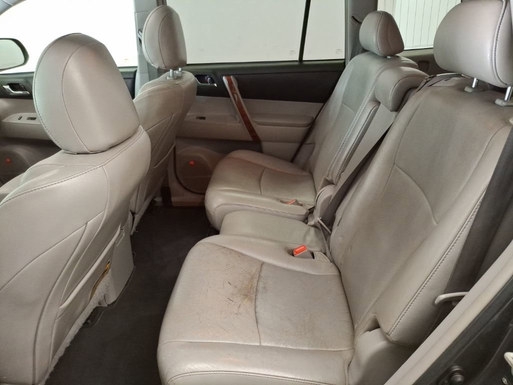 Used 2012 Toyota Highlander Limited image 12