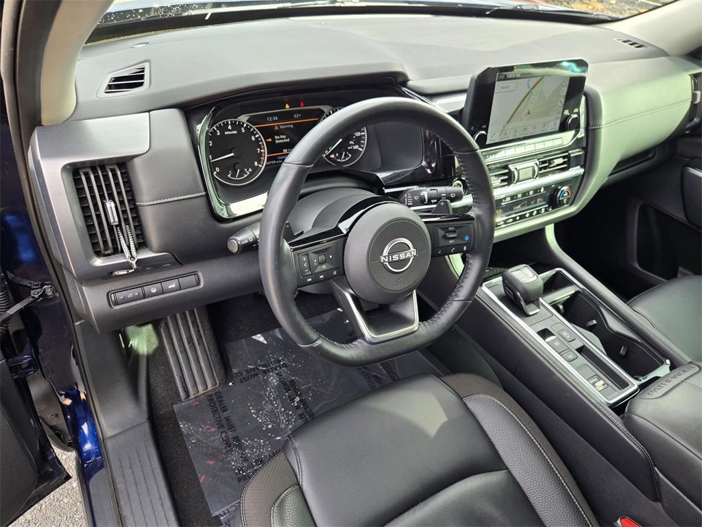 Used 2023 Nissan Pathfinder SL image 19