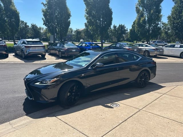Used 2022 Lexus ES 300h F Sport w/ Accessory Package 2 FWD image 3
