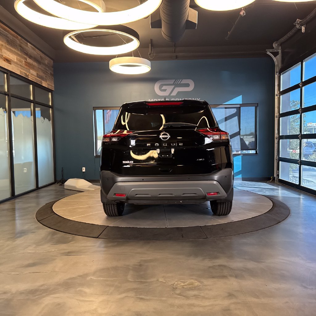 Used 2023 Nissan Rogue S AWD/4WD image 4
