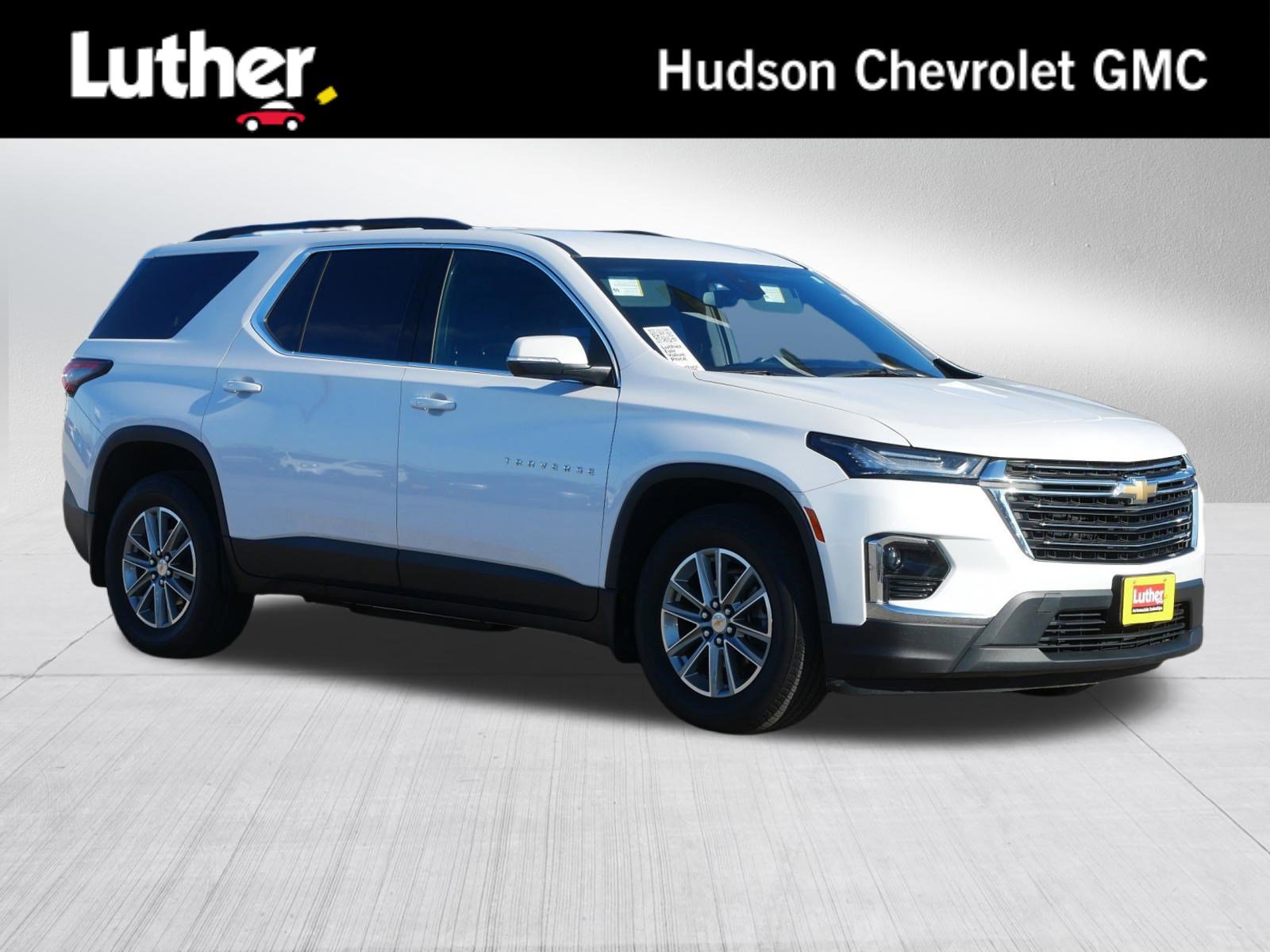 Used 2023 Chevrolet Traverse LT image 1