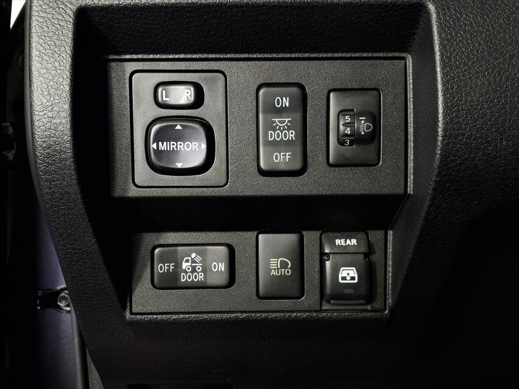 Used 2018 Toyota Tundra SR5 image 24