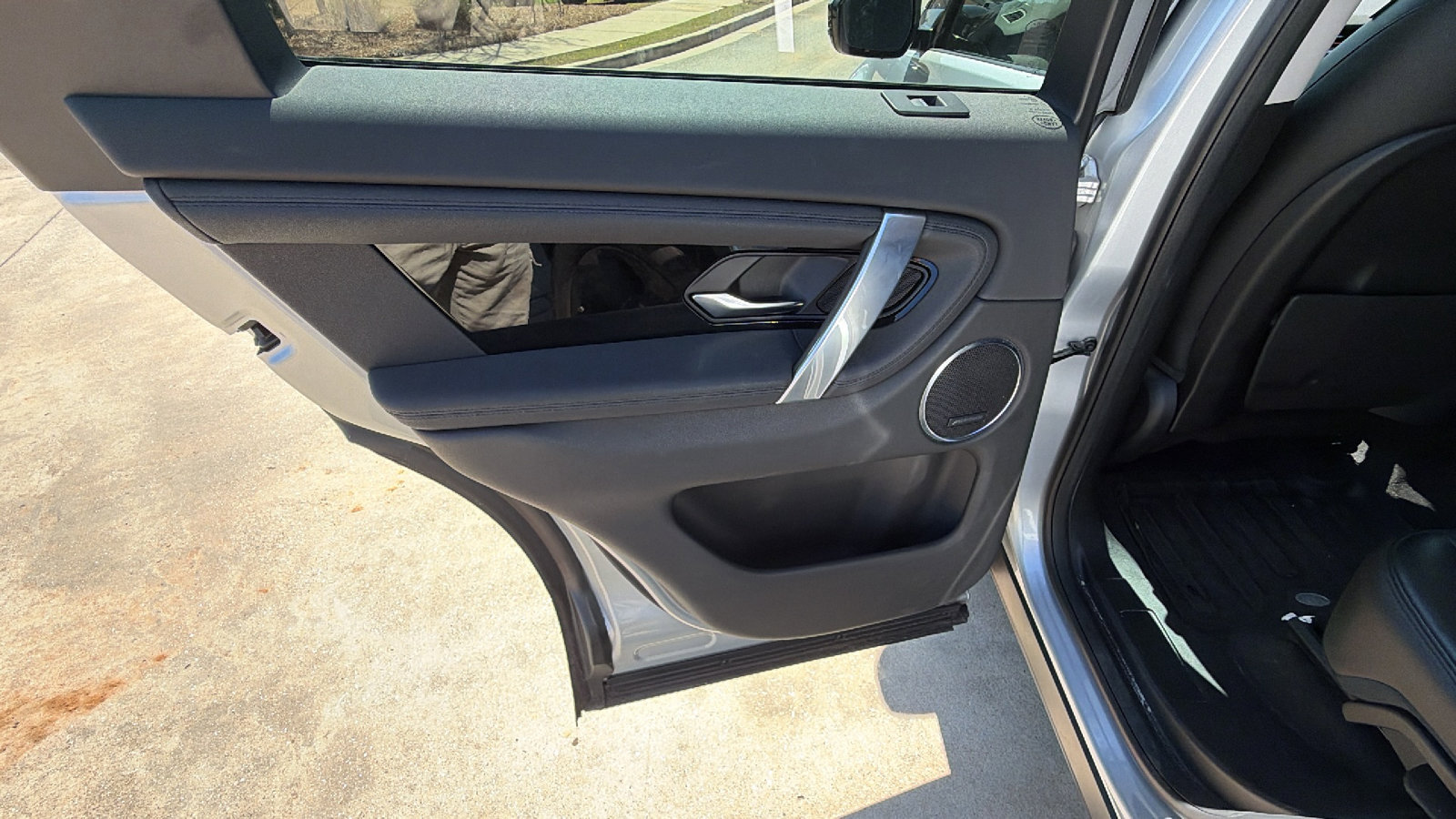 Used 2020 Land Rover Discovery Sport S image 22