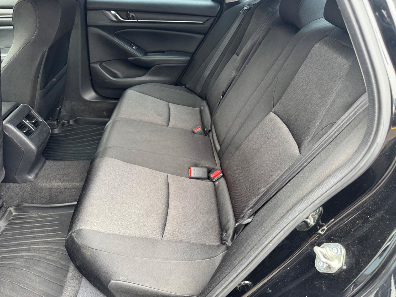 Used 2018 Honda Accord EX image 6