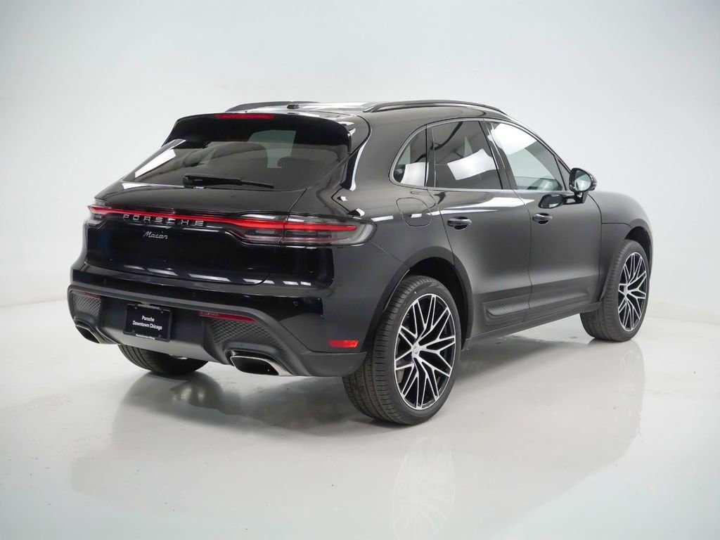 Certified 2026 Porsche Macan AWD/4WD image 10