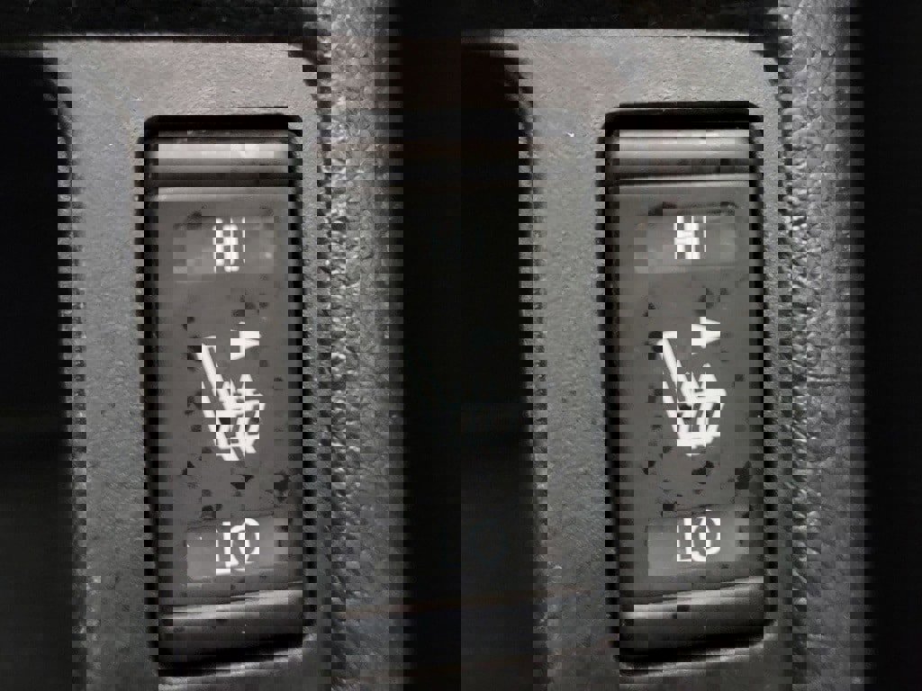 Used 2019 Nissan Rogue SV image 25