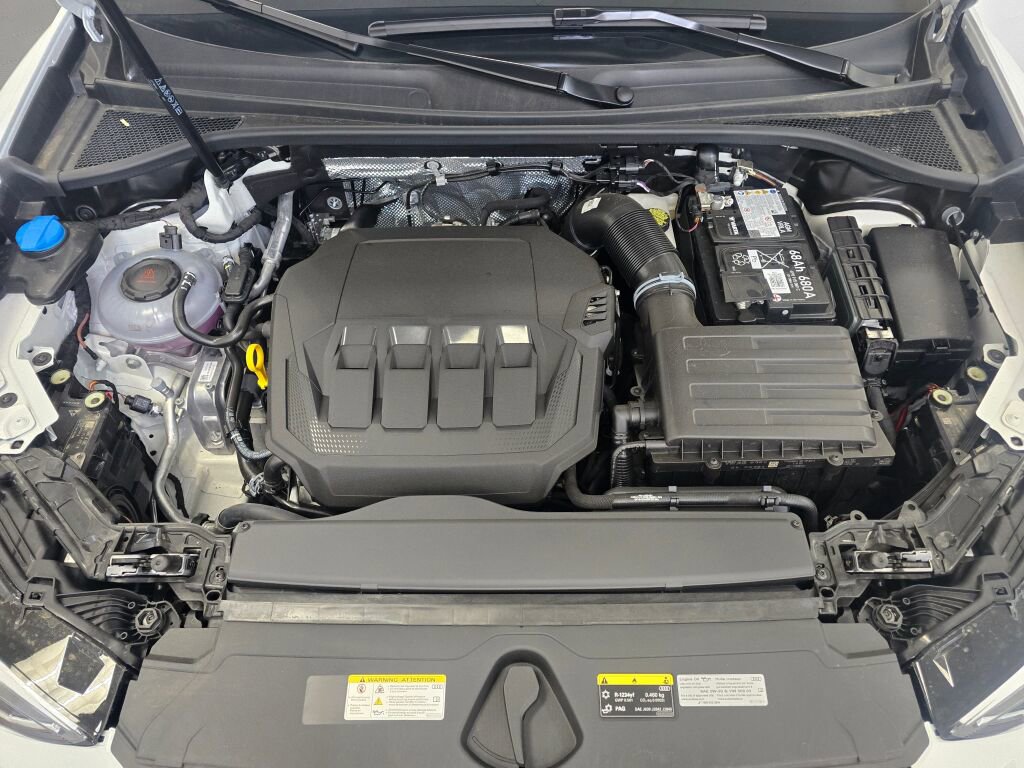 New 2025 Audi Q3 2.0T Premium image 10