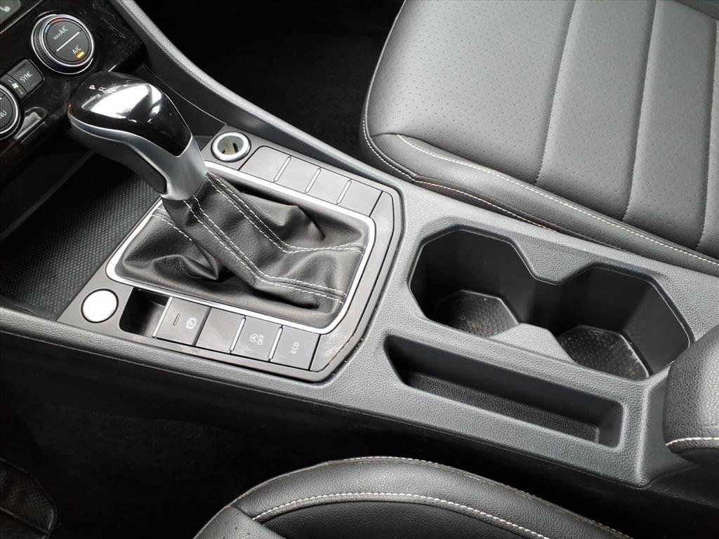 Used 2024 Volkswagen Jetta SE image 11