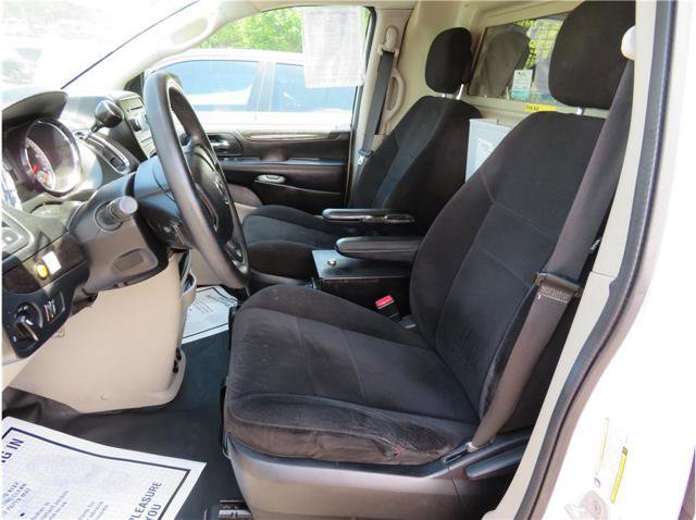 Used 2013 RAM C/V Tradesman image 3