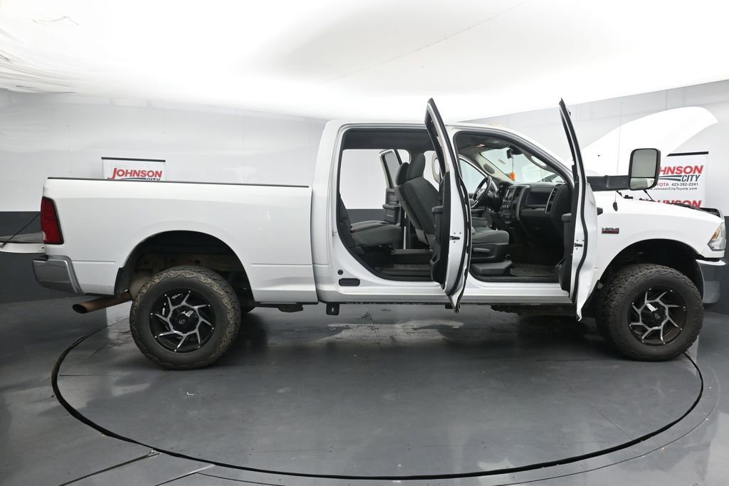 Used 2016 RAM 2500 Tradesman w/ Chrome Appearance Group image 27