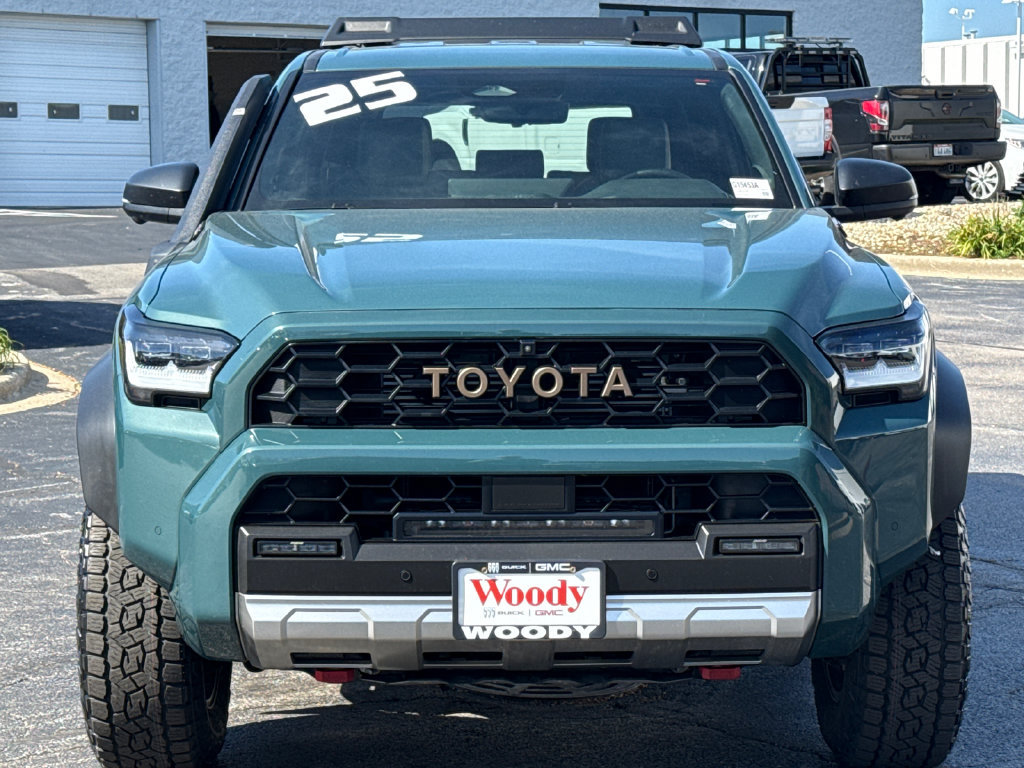 Used 2025 Toyota 4Runner Trailhunter AWD/4WD image 2