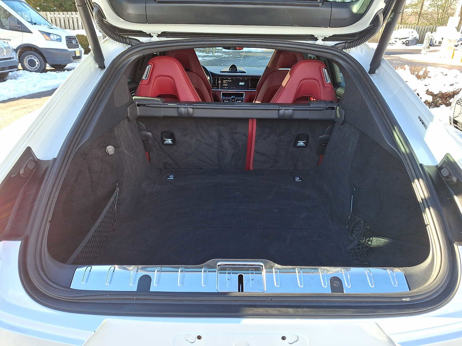 Used 2018 Porsche Panamera 4 image 26