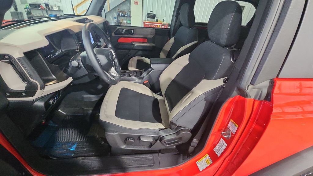 Used 2023 Ford Bronco Big Bend image 15