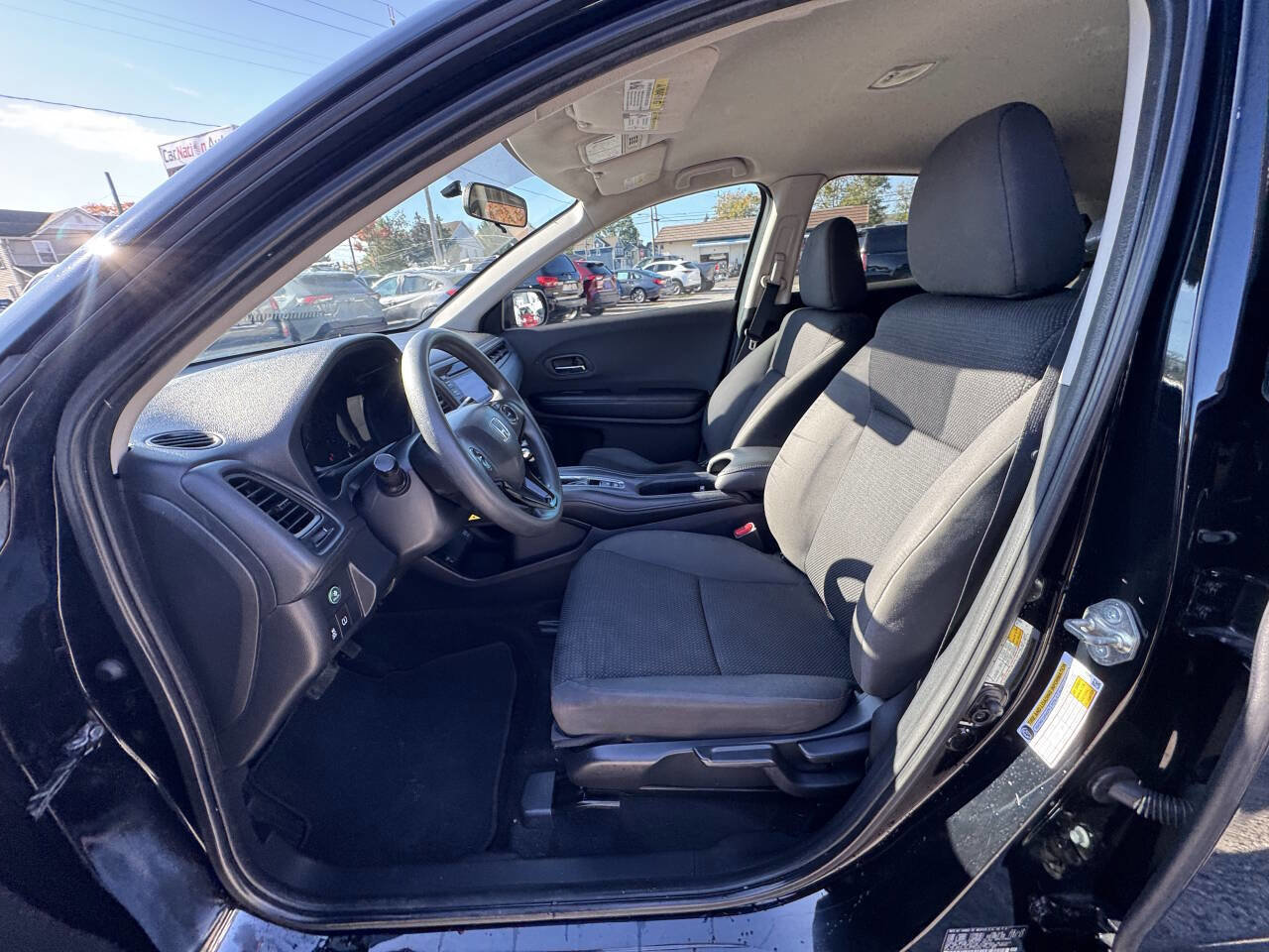 Used 2019 Honda HR-V LX image 27