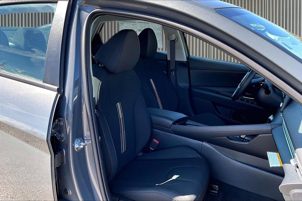 New 2026 Hyundai Elantra Blue image 9