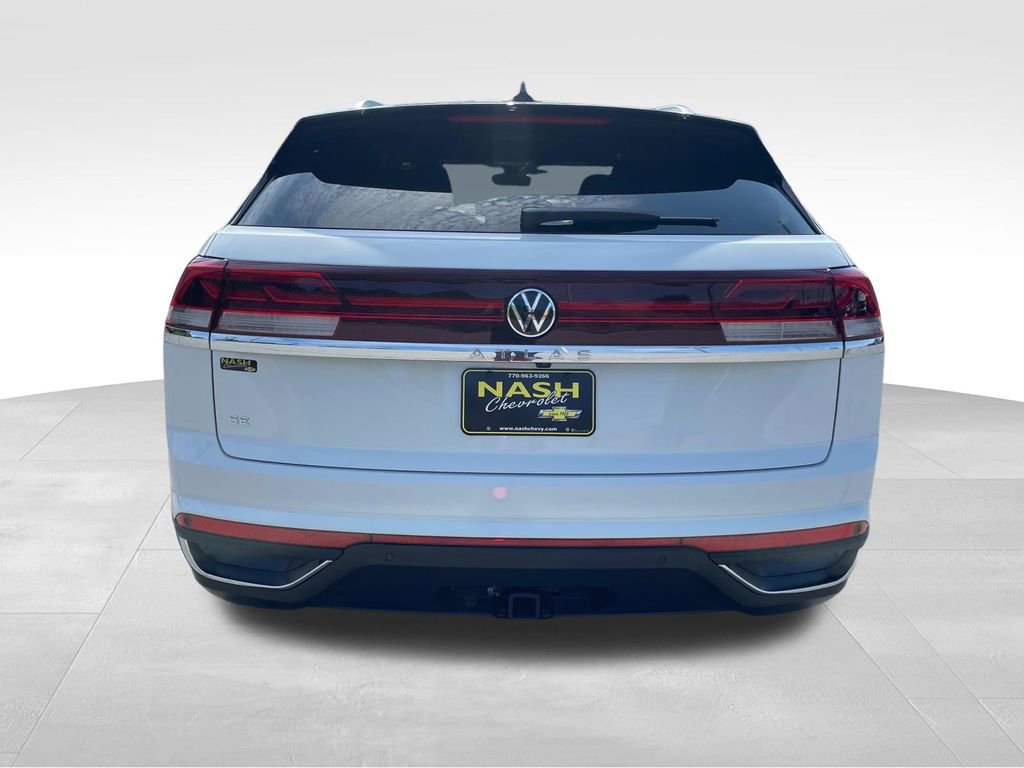 Used 2025 Volkswagen Atlas Cross Sport SE image 4
