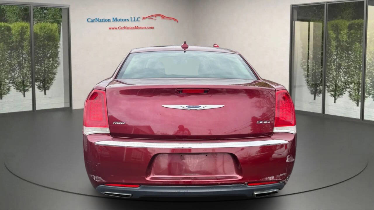 Used 2018 Chrysler 300 Limited image 5