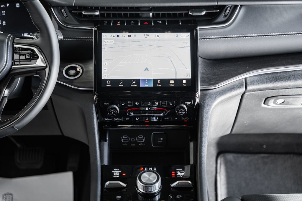 New 2025 Jeep Grand Cherokee Overland w/ Adv Protech Group III image 21