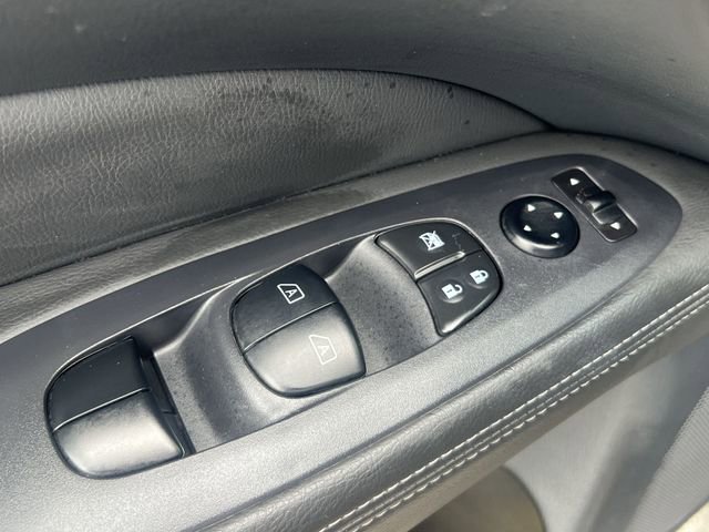 Used 2019 Nissan Pathfinder SV AWD/4WD image 34