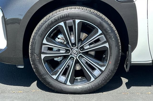 Used 2023 Toyota bZ4X AWD w/ Weather Package image 31