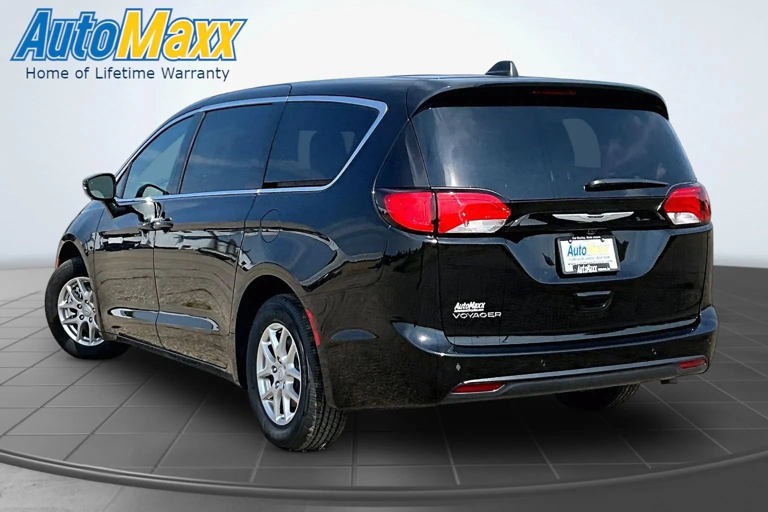 New 2026 Chrysler Voyager LX FWD image 3