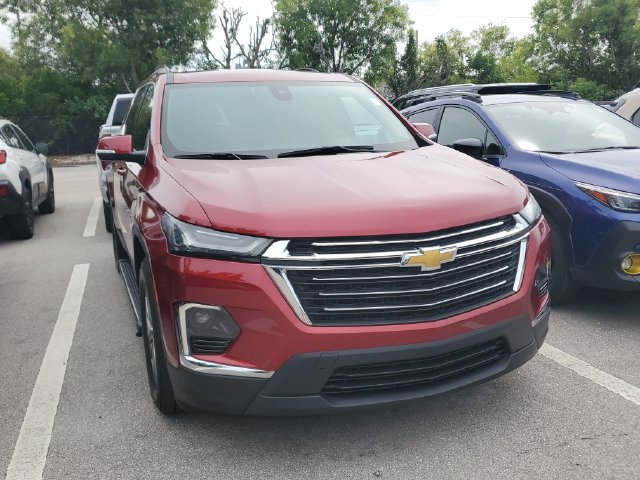 Used 2023 Chevrolet Traverse LT FWD image 3
