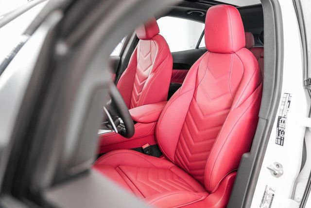 Used 2025 Maserati Grecale Modena image 18