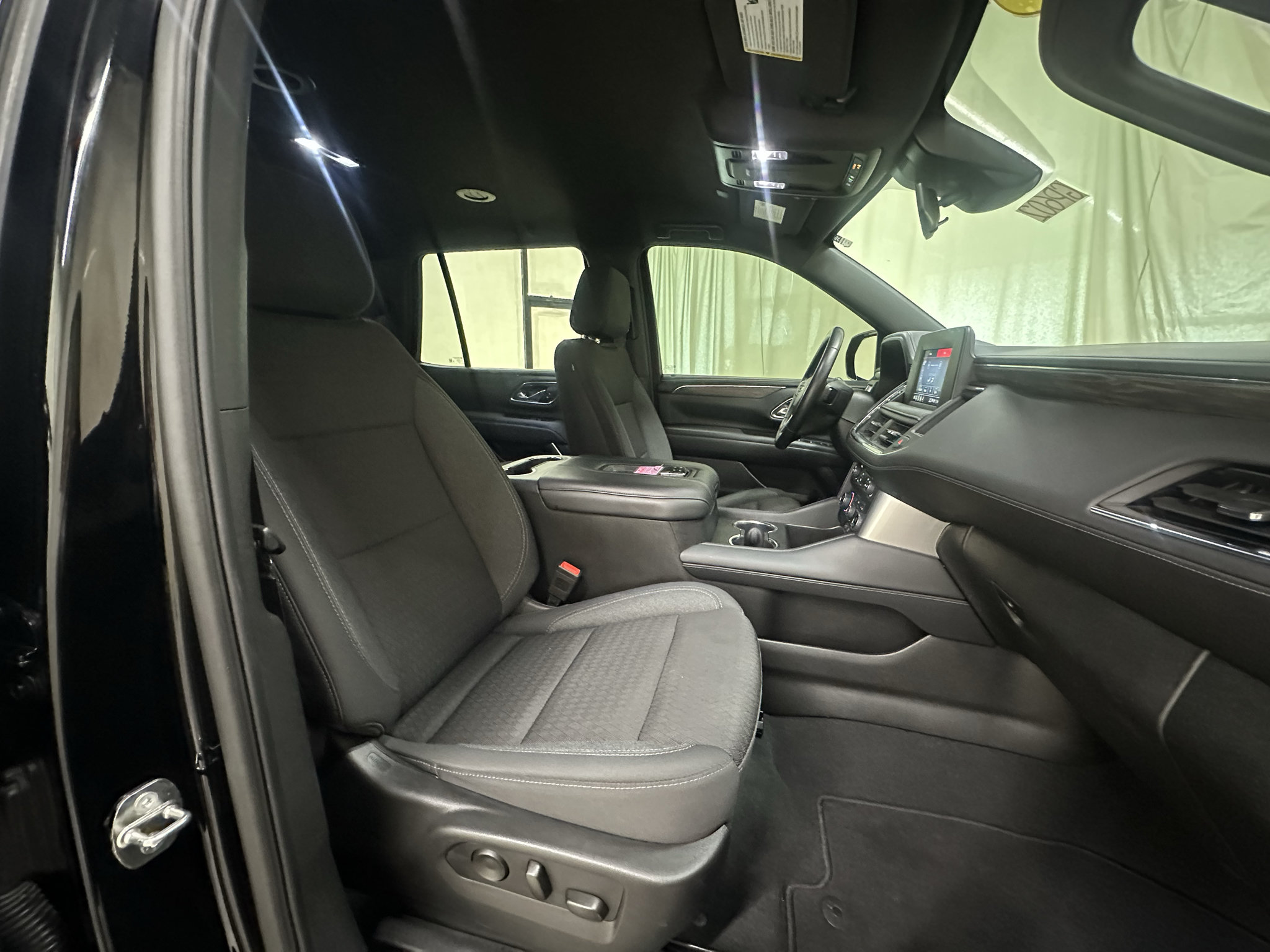 Used 2023 Chevrolet Tahoe LS AWD/4WD image 14