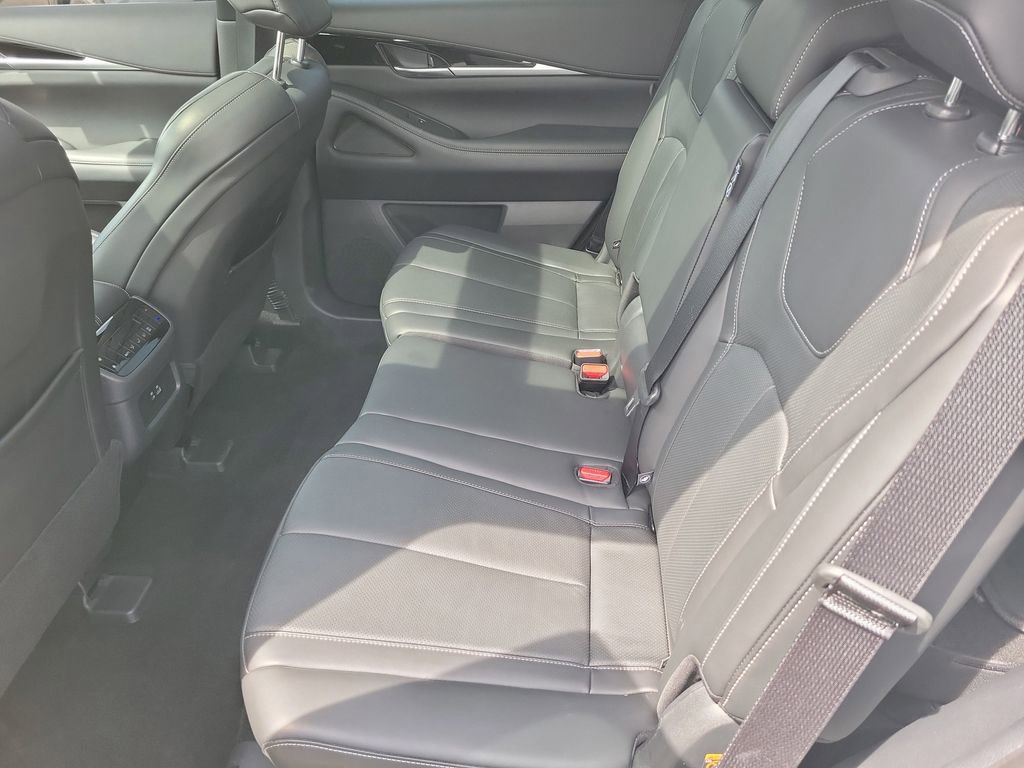 Used 2025 INFINITI QX60 Pure FWD image 28